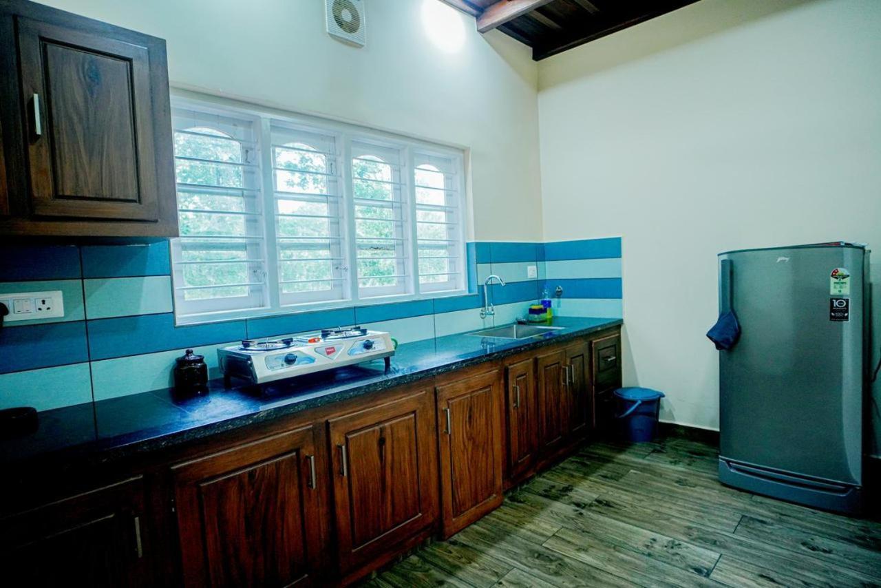 Falcon Riverview Resorts Kuttampuzha Dış mekan fotoğraf